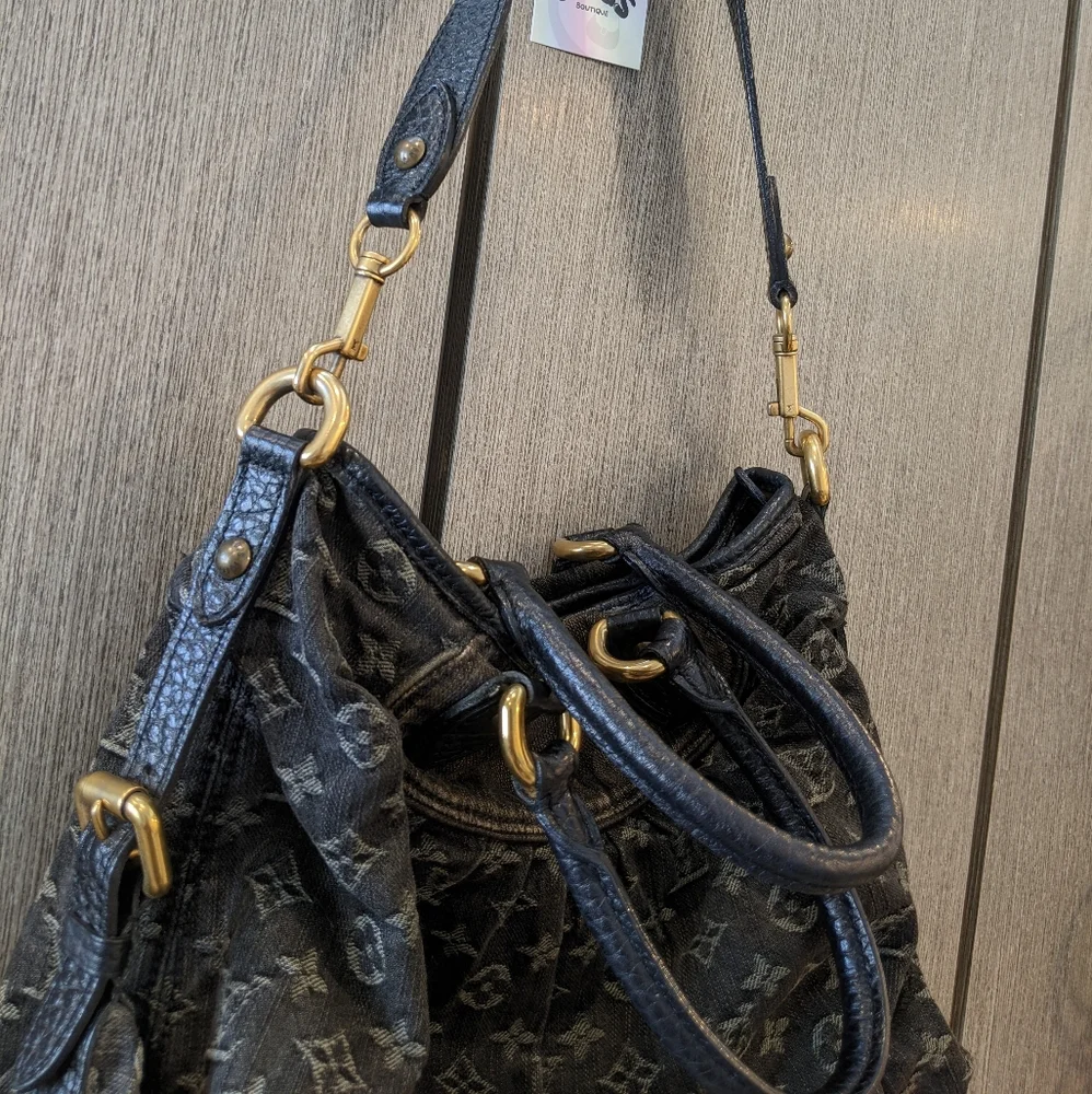 Louis Vuitton: Monogram Denim Celebrity Neo Cabby MM - Picture 10 of 16